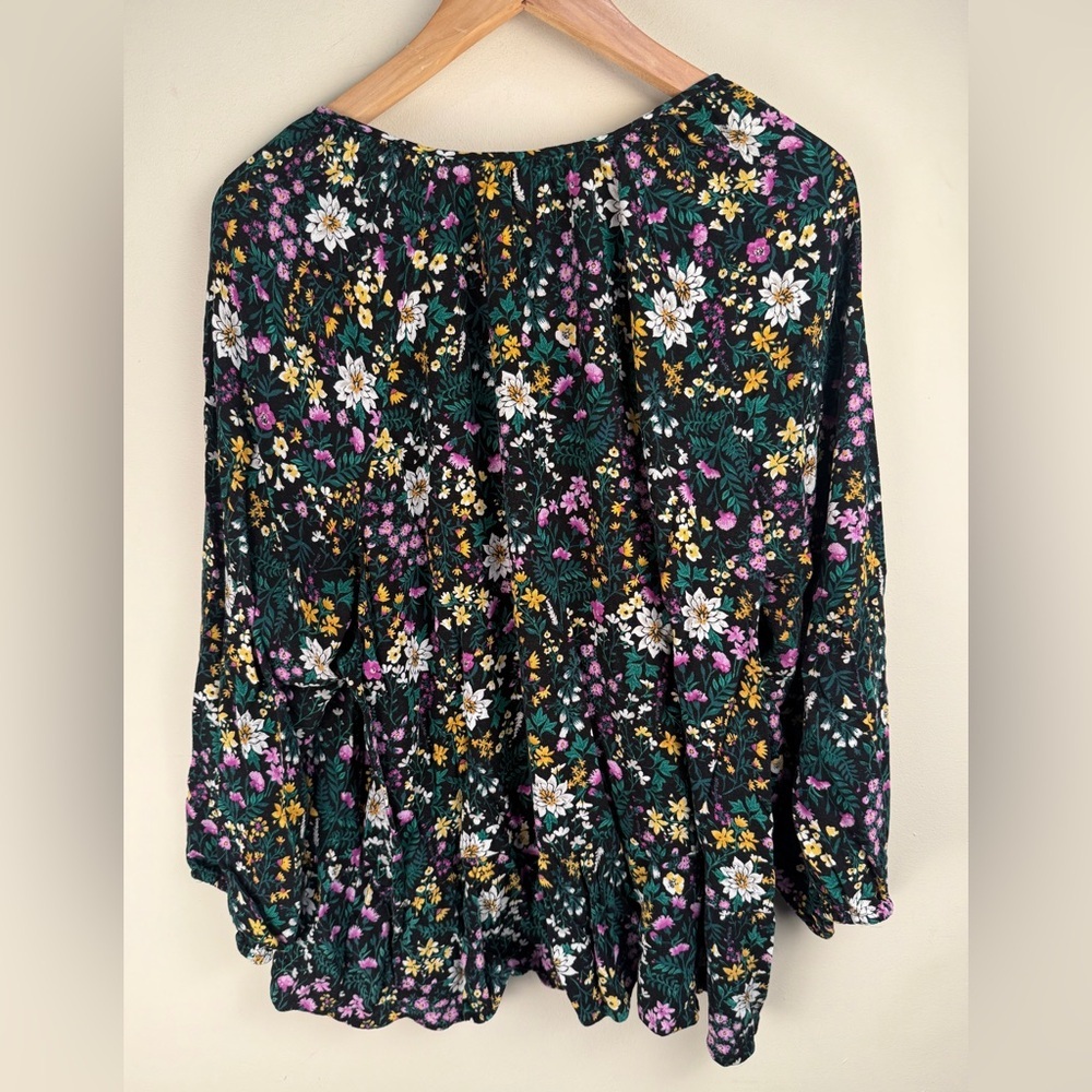 Old Navy Peasant Tie Front Blouse Rayon Black Yellow Purple Florals Ruffle 2X - Picture 3 of 12